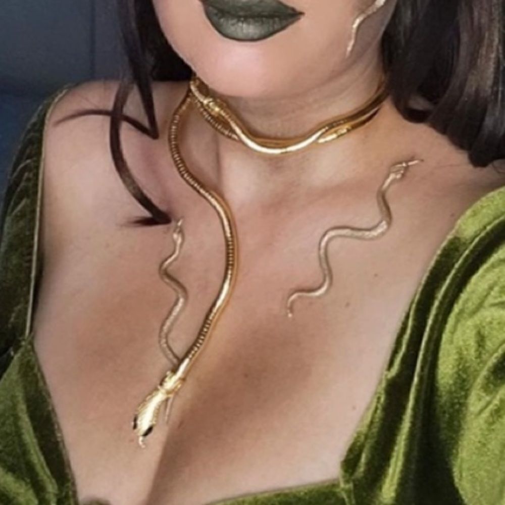 Snake necklace
